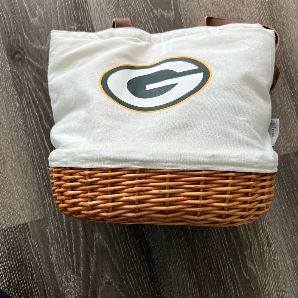 Green Bay Packers logo Picnic Time picnic basket‎ tote